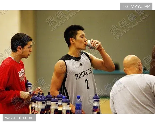 林书豪家里冰箱贴满训练时间表，连喝水都要掐秒